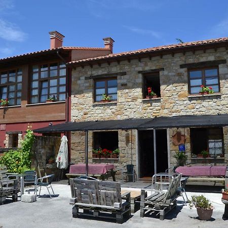 Apartamentos Rurales La Cirigueena Oles Exterior foto