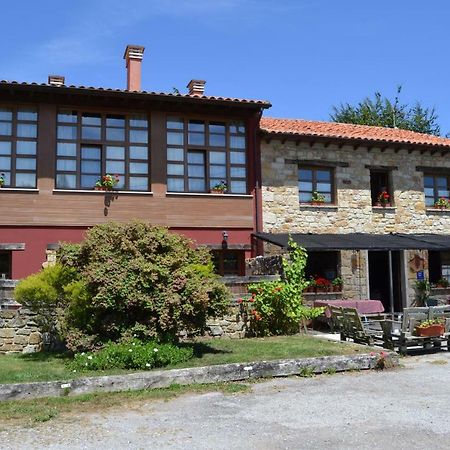 Apartamentos Rurales La Cirigueena Oles Exterior foto